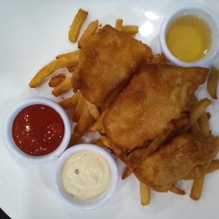 THE QUEENS FISH ‘N’ CHIPS
